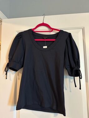 NWT Ann Taylor, navy top, small